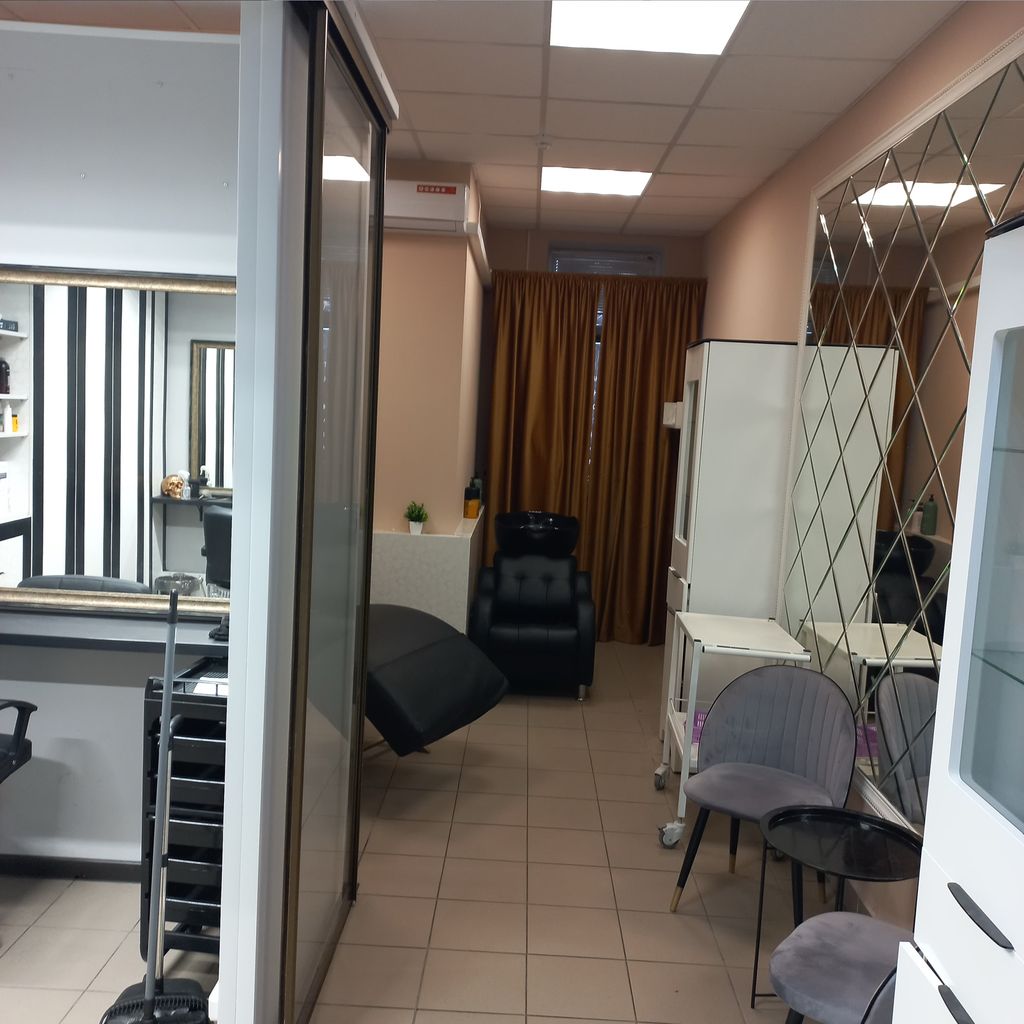 Премиальная тату-студия с барбер-зоной