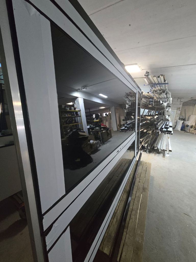 Производство алюминиевых и ПВХ конструкций с 15-летней историей