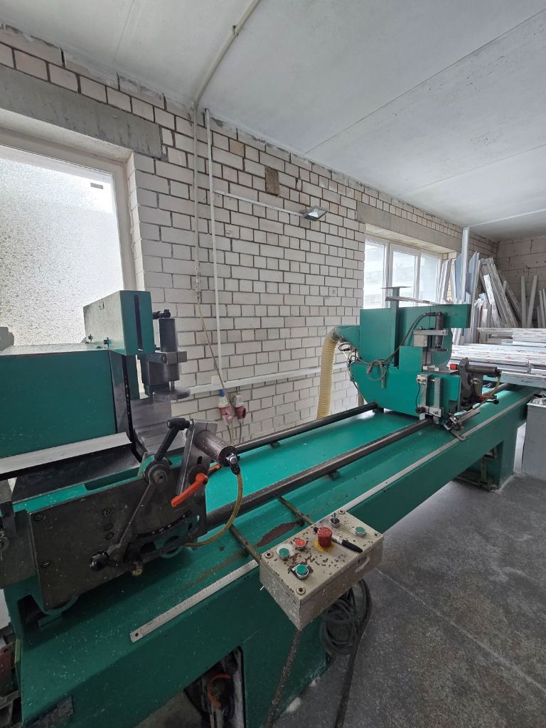 Производство алюминиевых и ПВХ конструкций с 15-летней историей