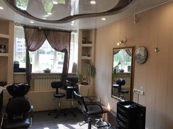 Уютный салон с историей, клиентами и мастерами