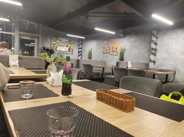 Помещение с действующим кафе «Хинкали»