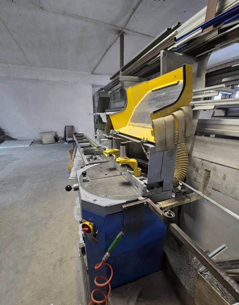 Производство алюминиевых и ПВХ конструкций с 15-летней историей