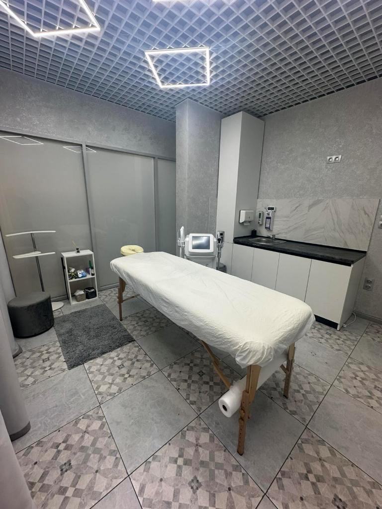 Студия аппаратного массажа возле станции метро Восток