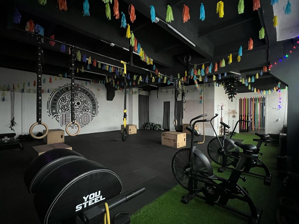 Фитнес-зал в 400 метрах от метро Я. Коласа