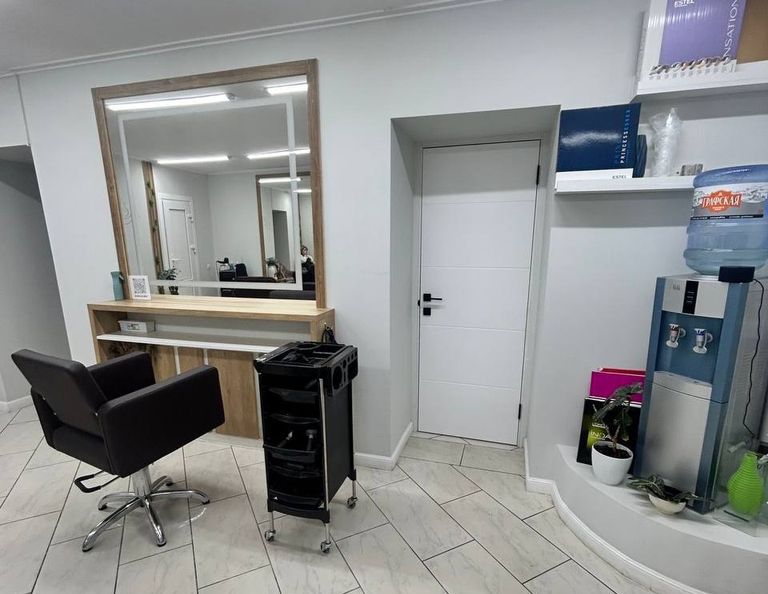 Салон красоты рядом с Комаровкой