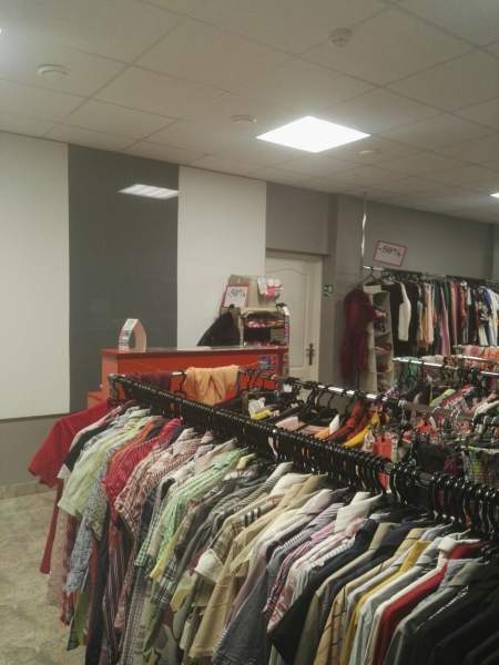 Магазин одежды секонд-хенд и сток рядом с еврооптом