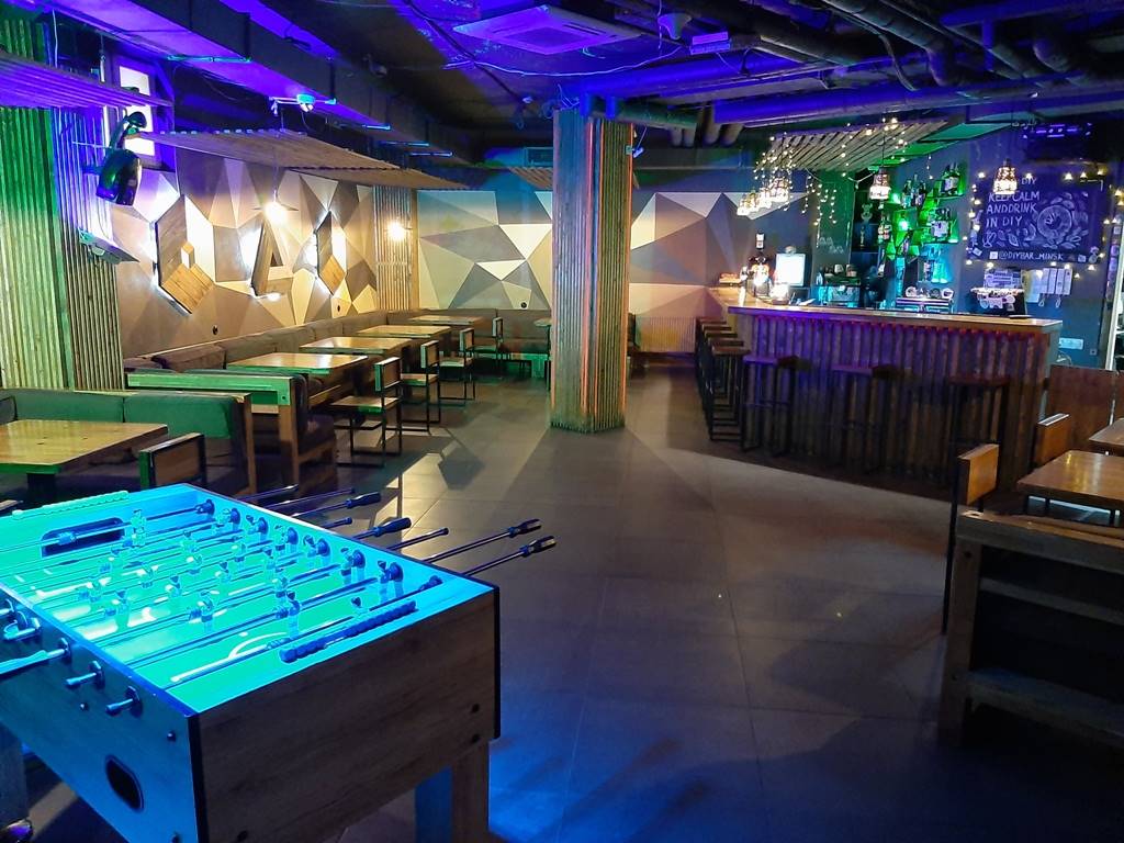 Бар/кальян DIY по улице Зыбицкая