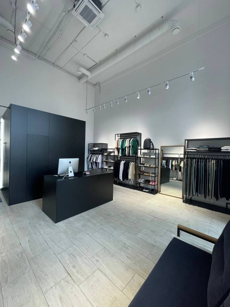 Магазин мужской одежды и обуви