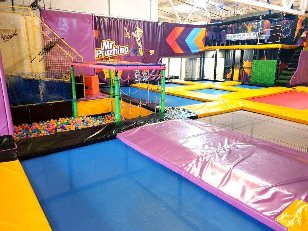 Батутная арена в ТЦ «Глобо» (ст. м. Михалово)