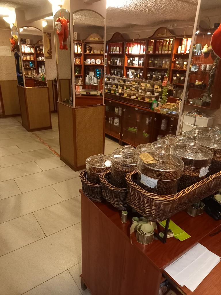 Магазин-бар Гурманс