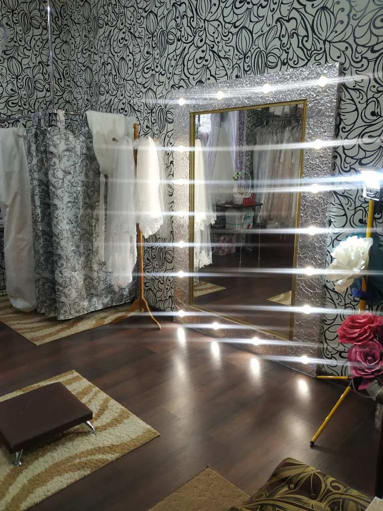 Свадебный салон ЭПАТАЖ в городе Жодино