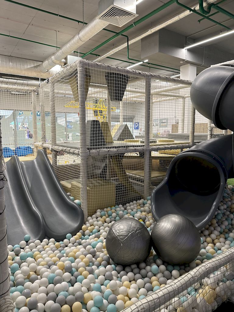 Детский развлекательный центр «МАМА Я САМ»