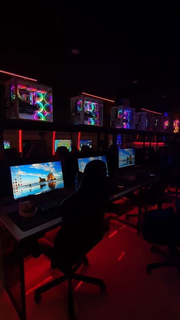 Компьютерный клуб в районе Каменной Горки