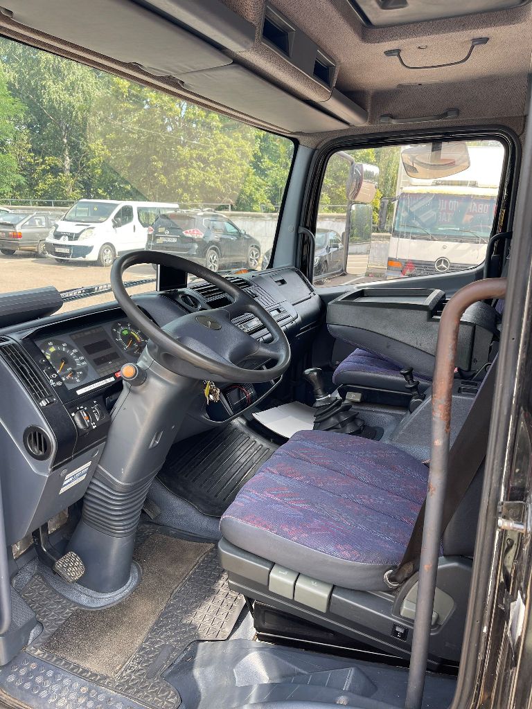 Готовый фудтрак на базе Mercedes-Benz Atego