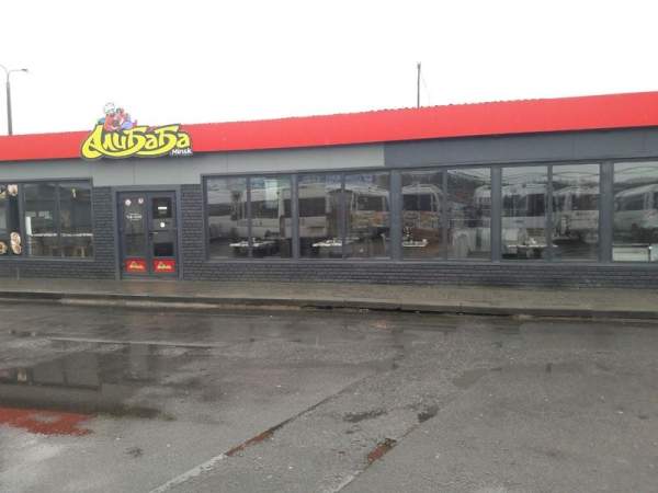 Кафе на территории ТЦ Экспобел