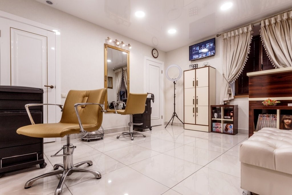 Прибыльный салон красоты рядом с метро Немига