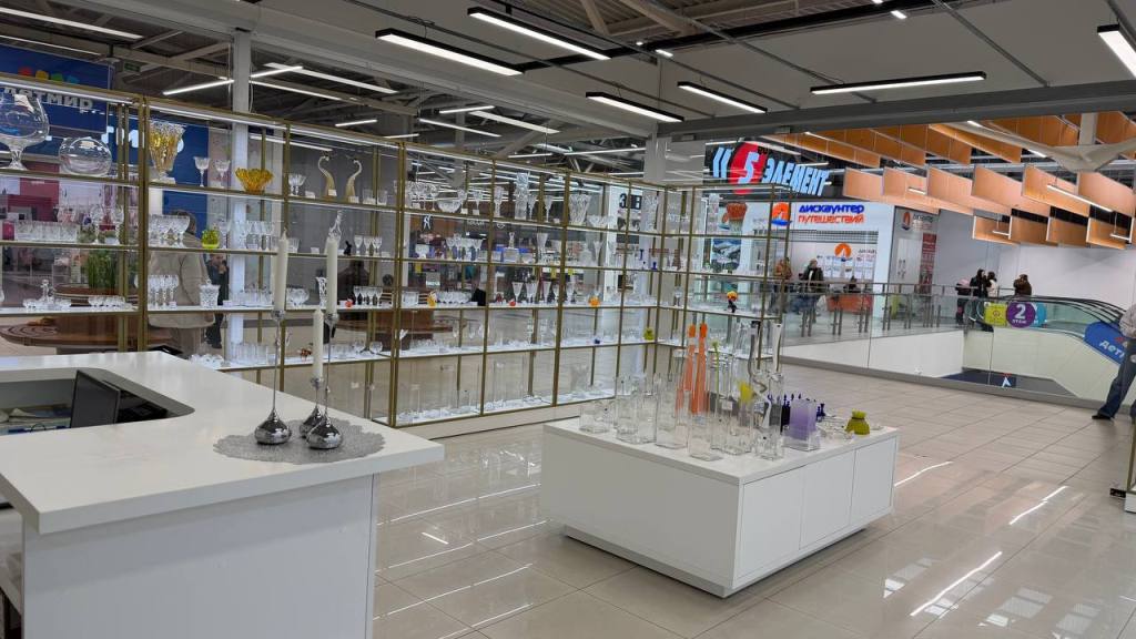 Магазин хрустальной посуды и стекла (бренд «Неман»)
