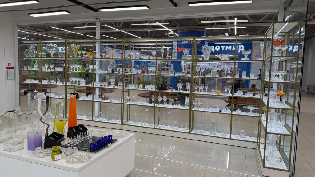 Магазин хрустальной посуды и стекла (бренд «Неман»)