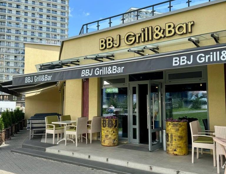 Действующий ресторан-бар BBJ Grill Bar