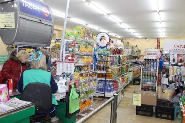 Кафе и продуктовый магазин рядом с Харьковской
