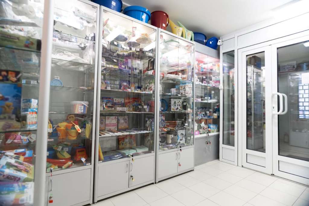 Магазин "всяких мелочей" в Заводском районе