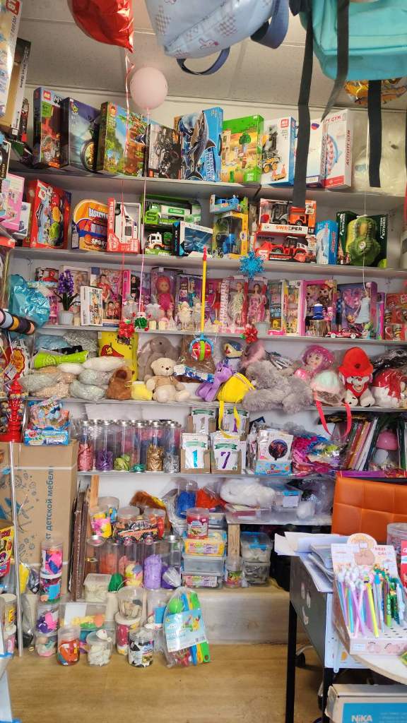 Детский магазин у метро Тракторный завод