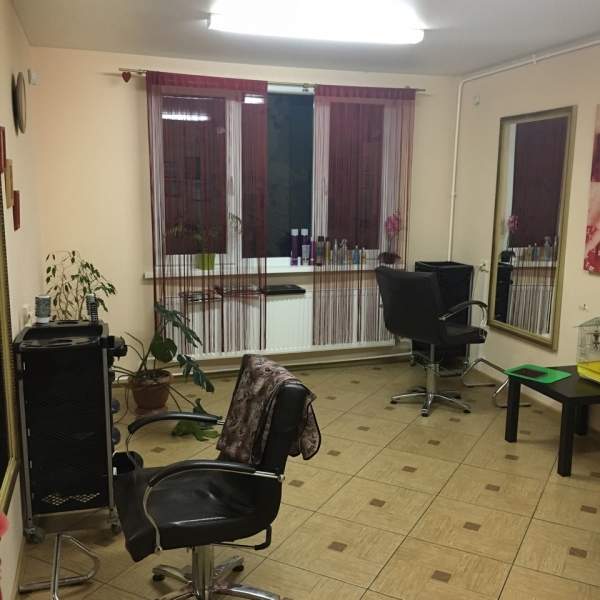 Салон красоты рядом с метро Уручье