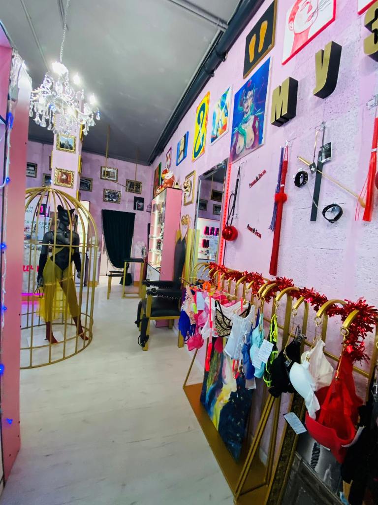 Бутик 18+ «Клубничка» + массажный кабинет