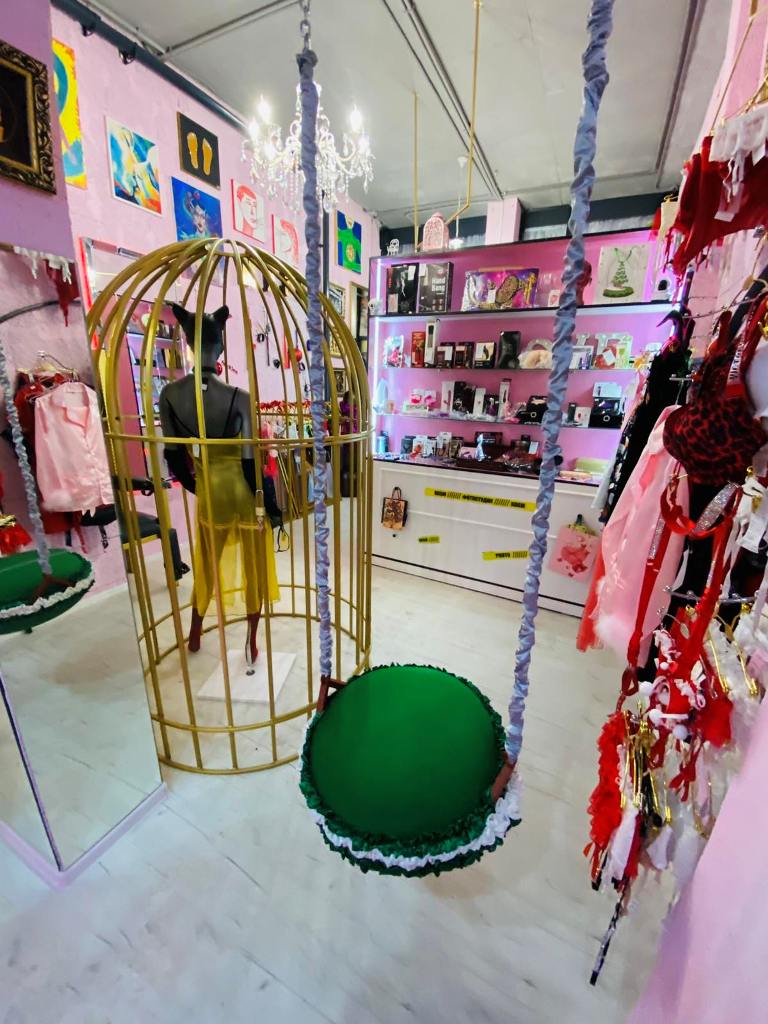 Бутик 18+ «Клубничка» + массажный кабинет