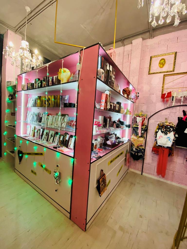 Бутик 18+ «Клубничка» + массажный кабинет
