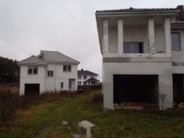 Продается  два коттеджа в Тарасово