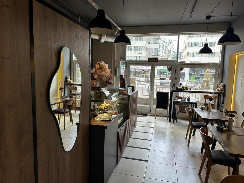 Кафе-пышечная и кофейня у метро «Восток»