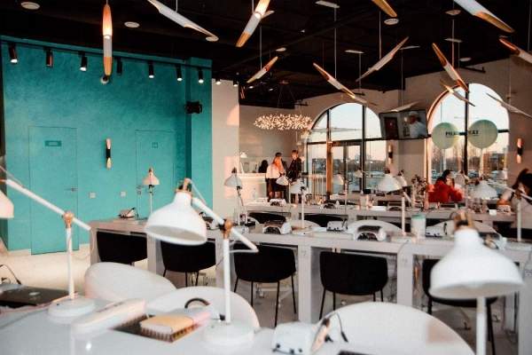 Ищу партнера в студию маникюра и педикюра