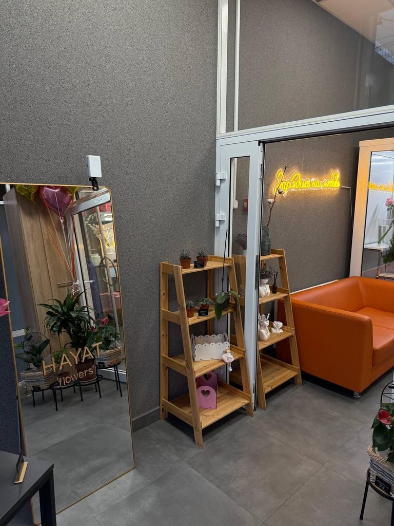 Магазин цветов в торговом центре