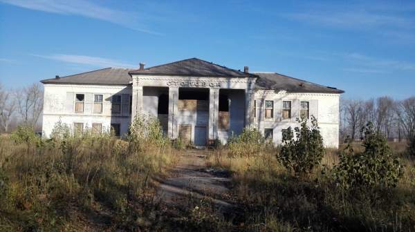 Здание под спортивный комплекс в Марьиной Горке