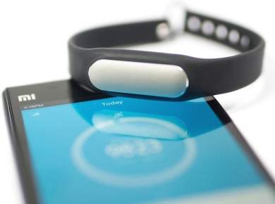 Китайская Xiaomi обошла по продажам Apple и Fitbit